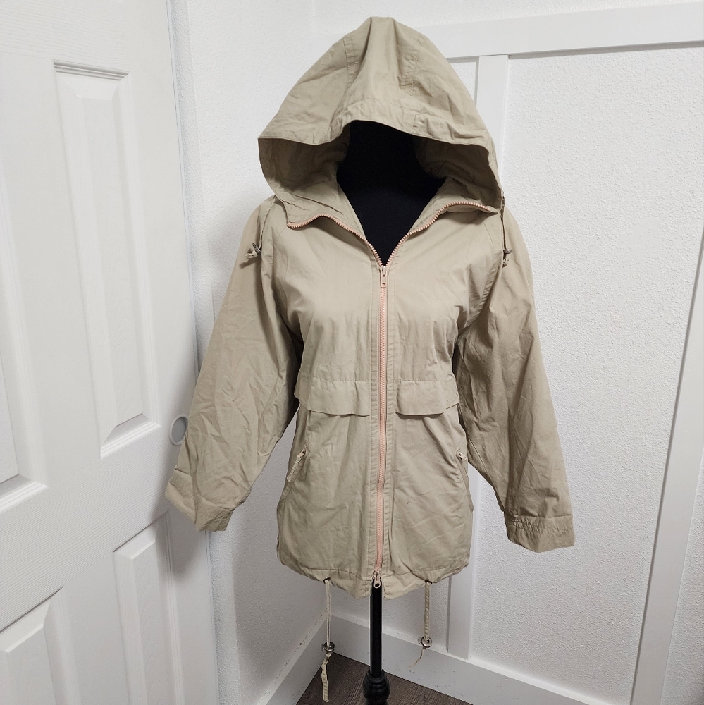 Towne From London Fog Beige Vented Hooded Raincoat